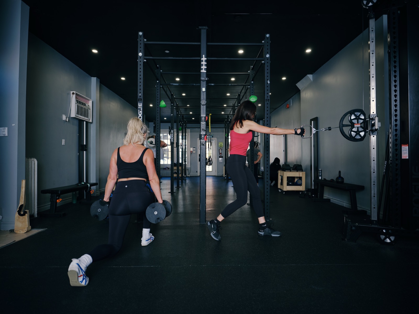 Thrive Fit: members training on their own programs